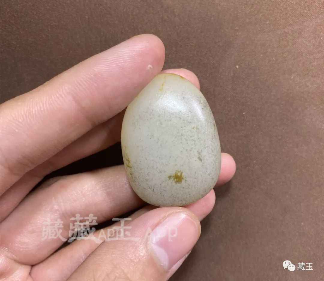 籽料白皮和棉的手感,和田籽料斑纹皮