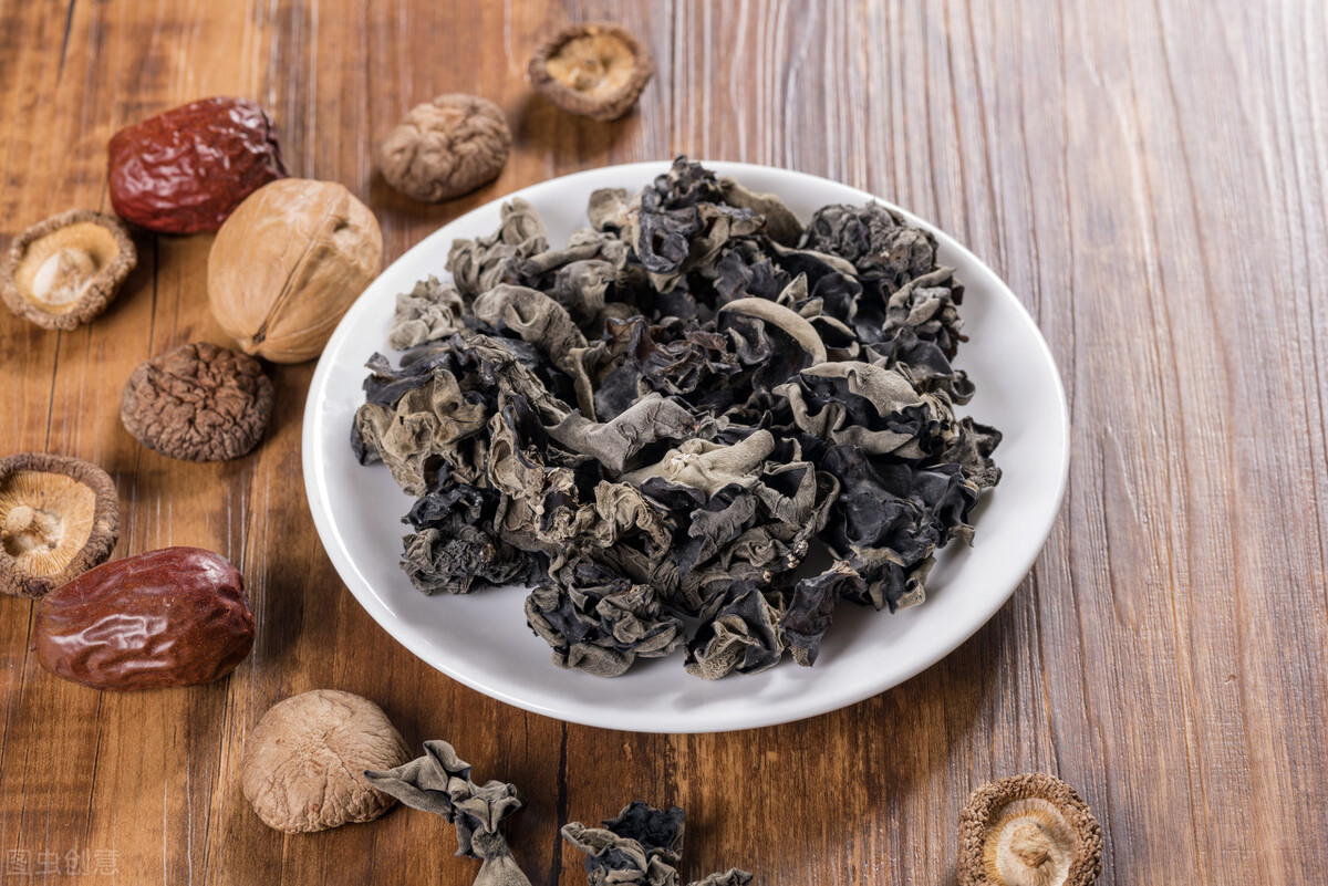 木耳怎么泡才不发霉,木耳不要直接用清水洗等于吃虫卵