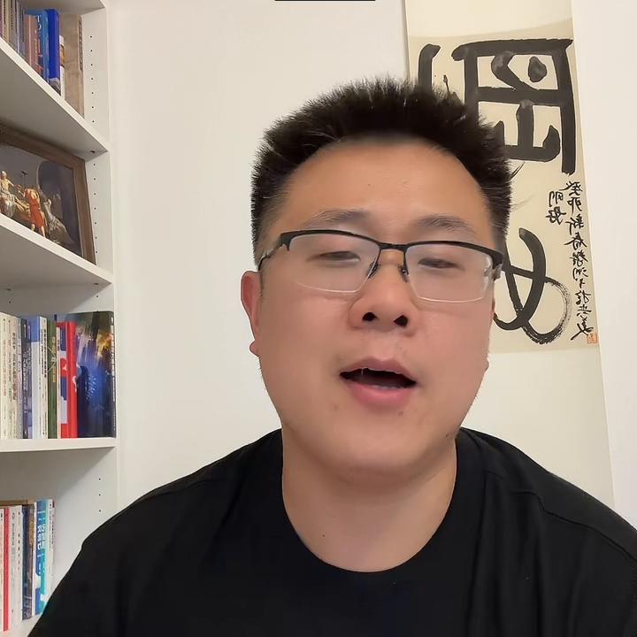 提前锁定今年最佳*场官**小说