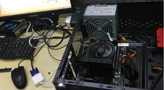 电脑放久了无信号,电脑放久了进不了系统怎么办