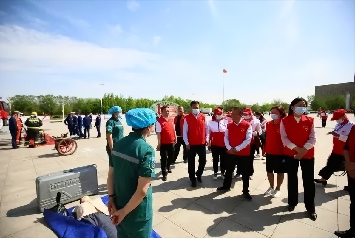 致敬白衣天使演唱会,致敬白衣天使周杰伦林俊杰完整版