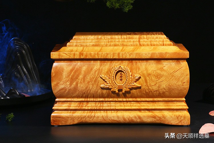 老人火化后买什么骨灰盒,老人去世骨灰盒谁买