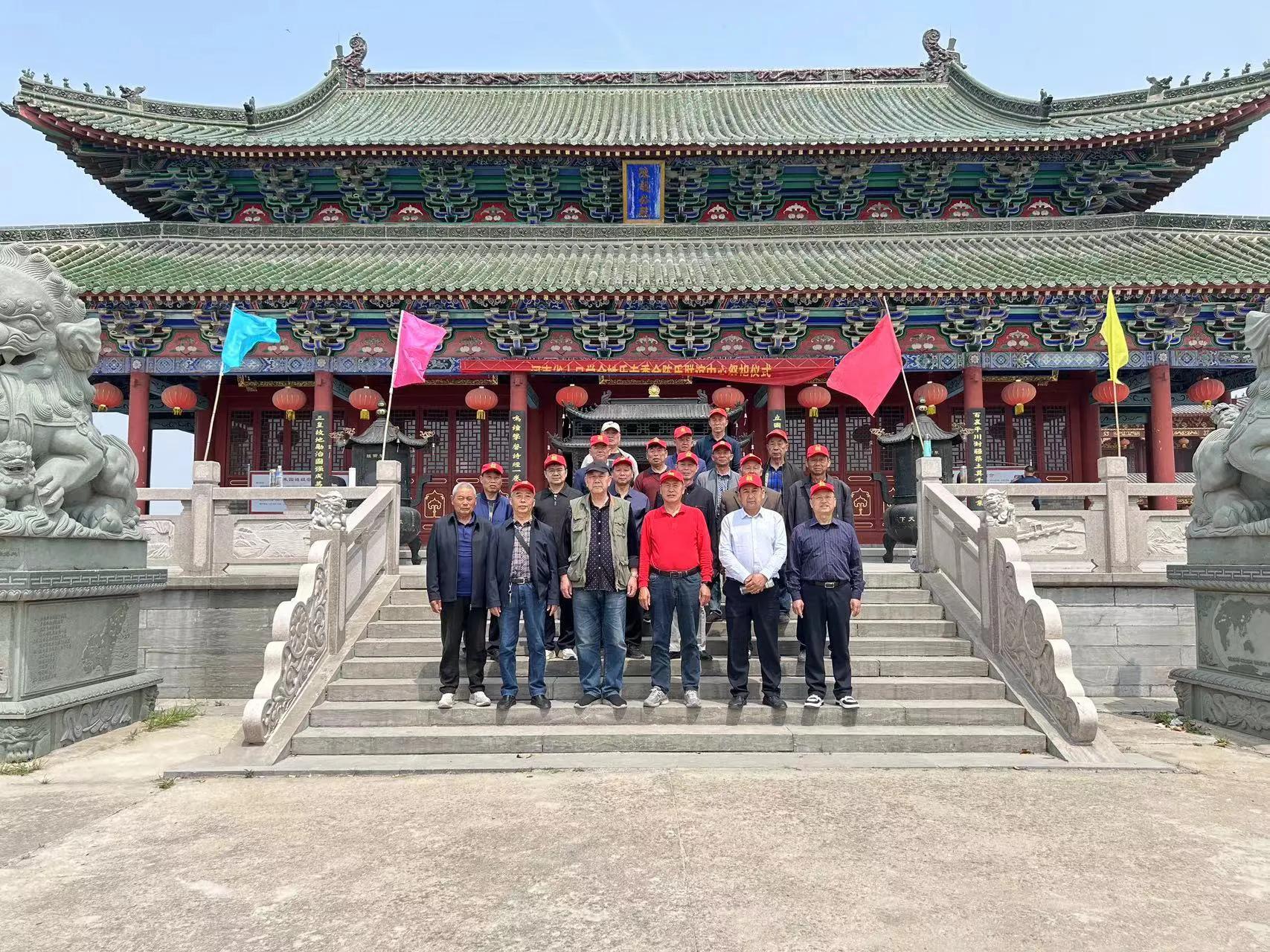 瞻仰胡氏受姓始祖公满陵墓及观光沿途景物