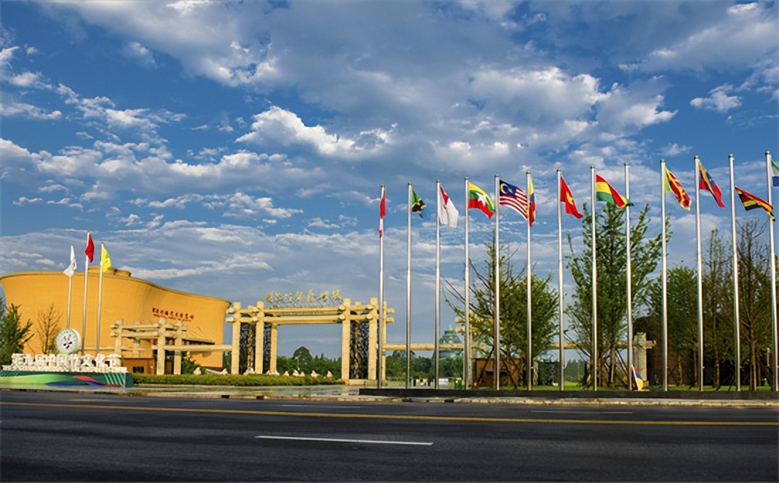 “东马”参赛选手可免票游玩眉山重点收费国家*级A**旅游景区