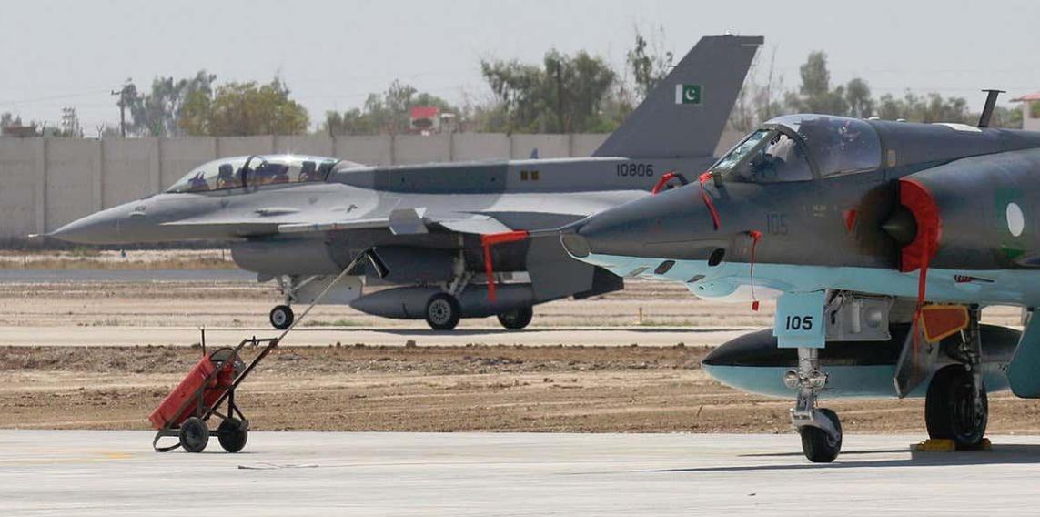 巴铁买歼10ce能打过阵风吗,巴基斯坦讨论歼10