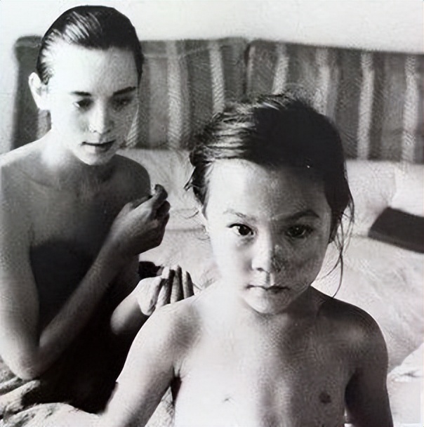 周天娜怎么感染艾滋病的,周天娜艾滋病谁传染的