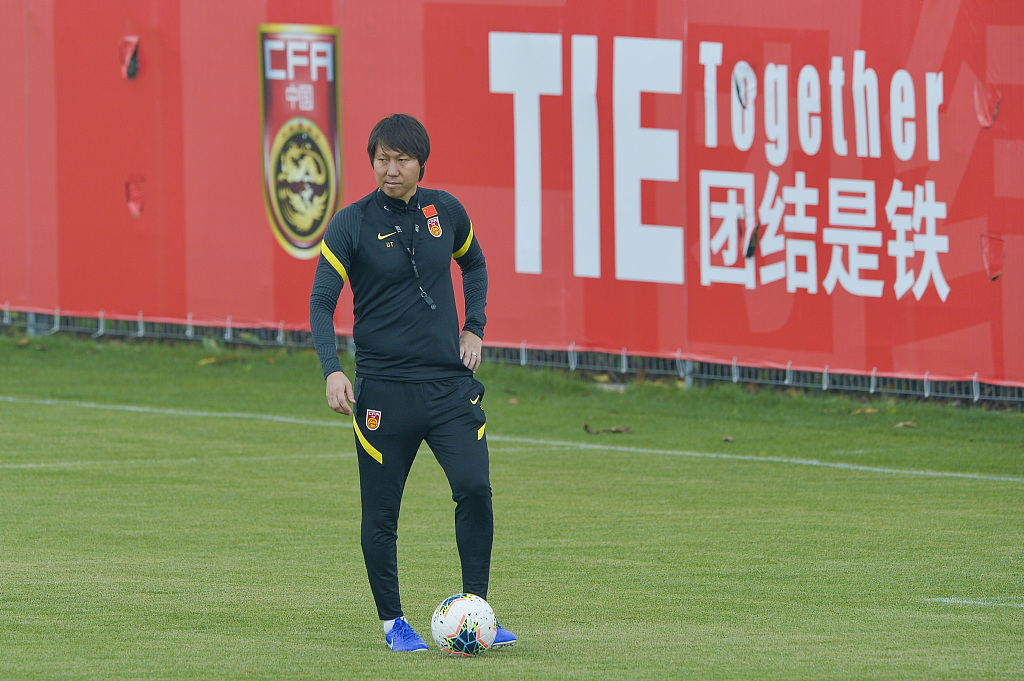 足球报为什么给陈戌源洗地让李铁背锅？