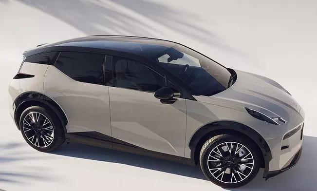 看到你的第一眼我就心动了,看到你的第一眼我就心动了英文