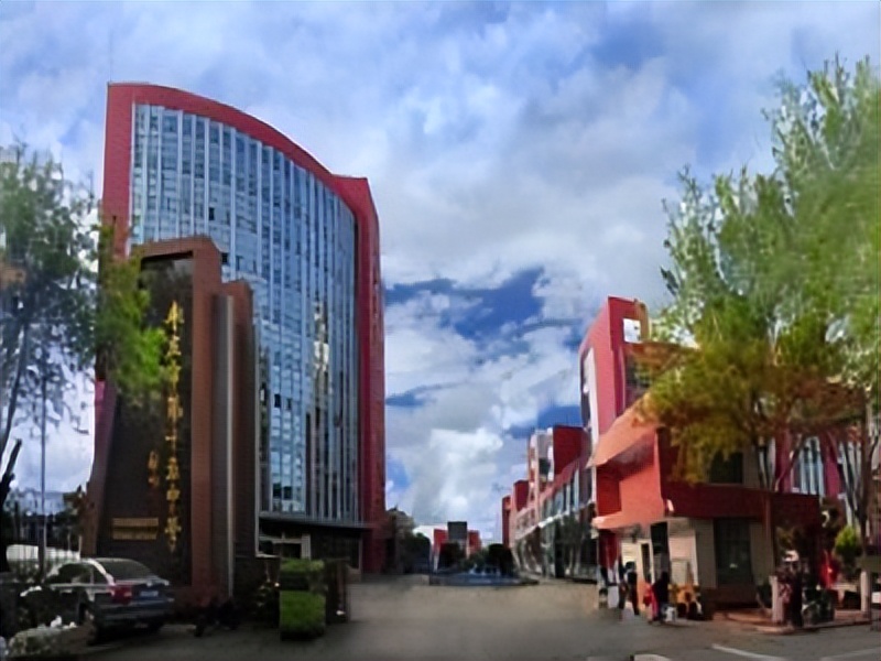 枣庄十五中历任校长名单,枣庄市第十四中学简介