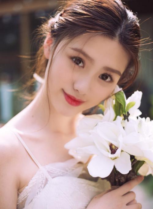 睫毛短，如何增长睫毛？只需一招，让你睫毛增长变密