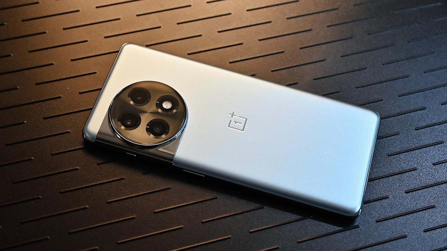 红米k60和一加ace2谁性价比更高,一加ace2vs红米k60原神表现