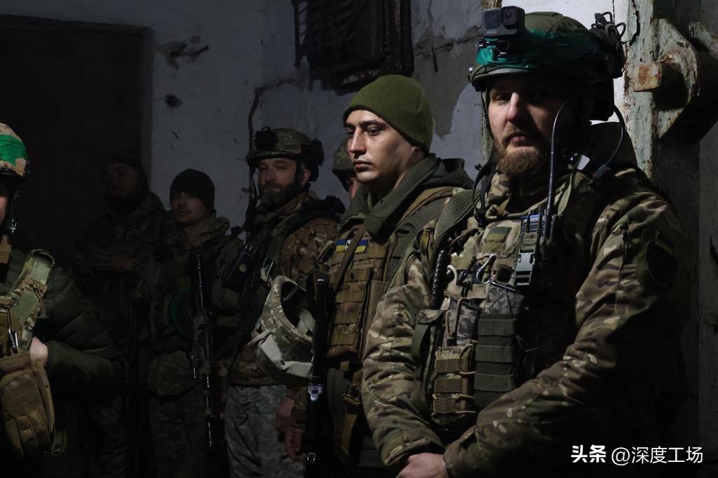 乌军面对俄军的三大攻势,乌军大举反攻40辆坦克冲锋数十次