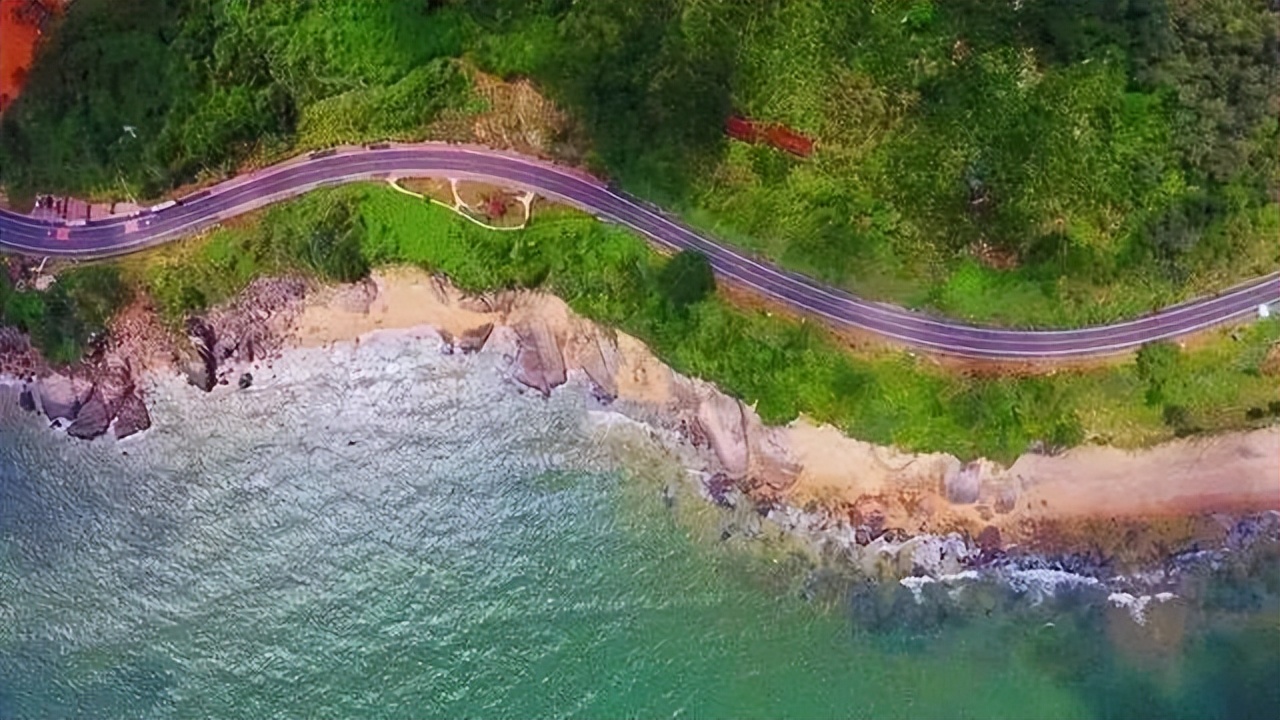 海南晴天的沙滩,海南阳光下的海
