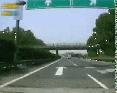 行人上高架桥违法吗,行人违法上高速整治方案