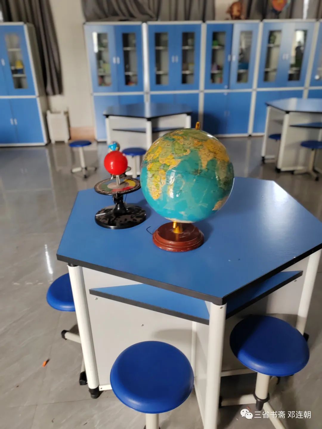 星光小学视频,点亮星光走进校园