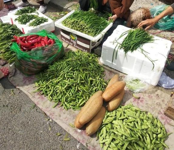 为什么年轻人不去地摊买菜,为什么老人不愿意买便宜菜