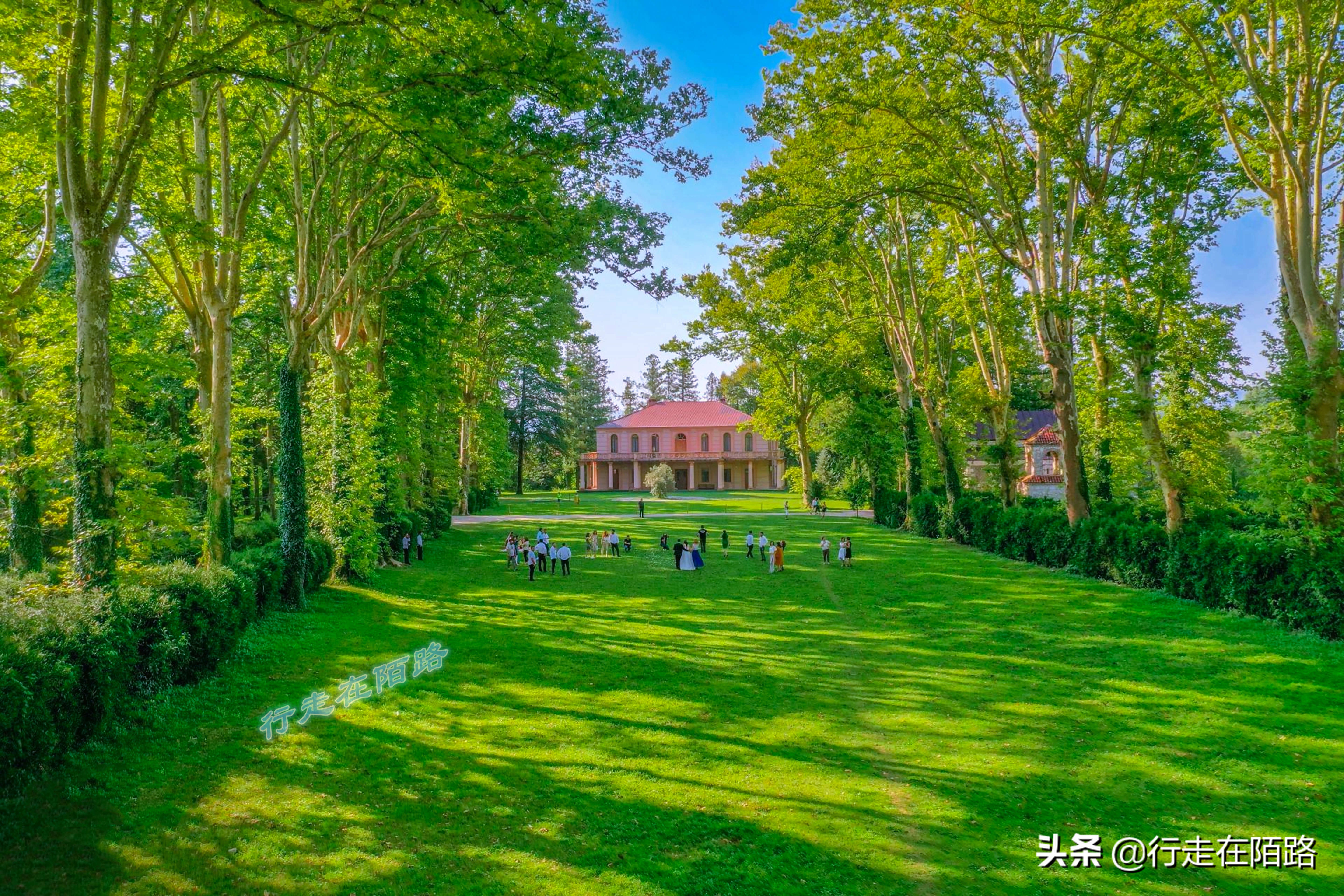 环游黑海第一个难关：海关盘查六个小时，靠一句话成功入境