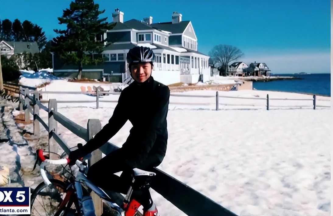 华裔耶鲁高材生撞花坛,耶鲁华裔学生撞上路边花坛身亡