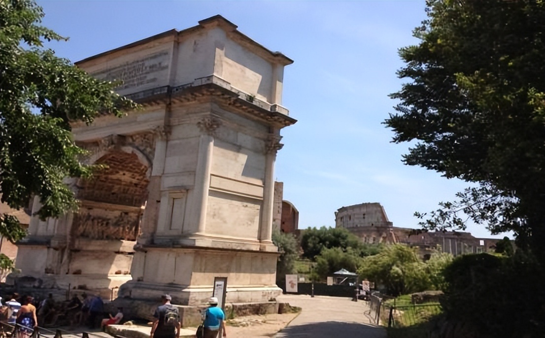 浅析古罗马凯旋门建筑的文化影响