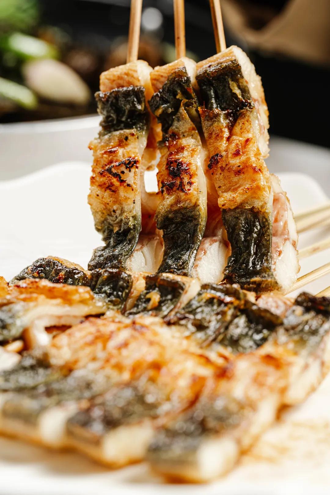 “搞什么，这大排档开到9点，老板就叫我走？”