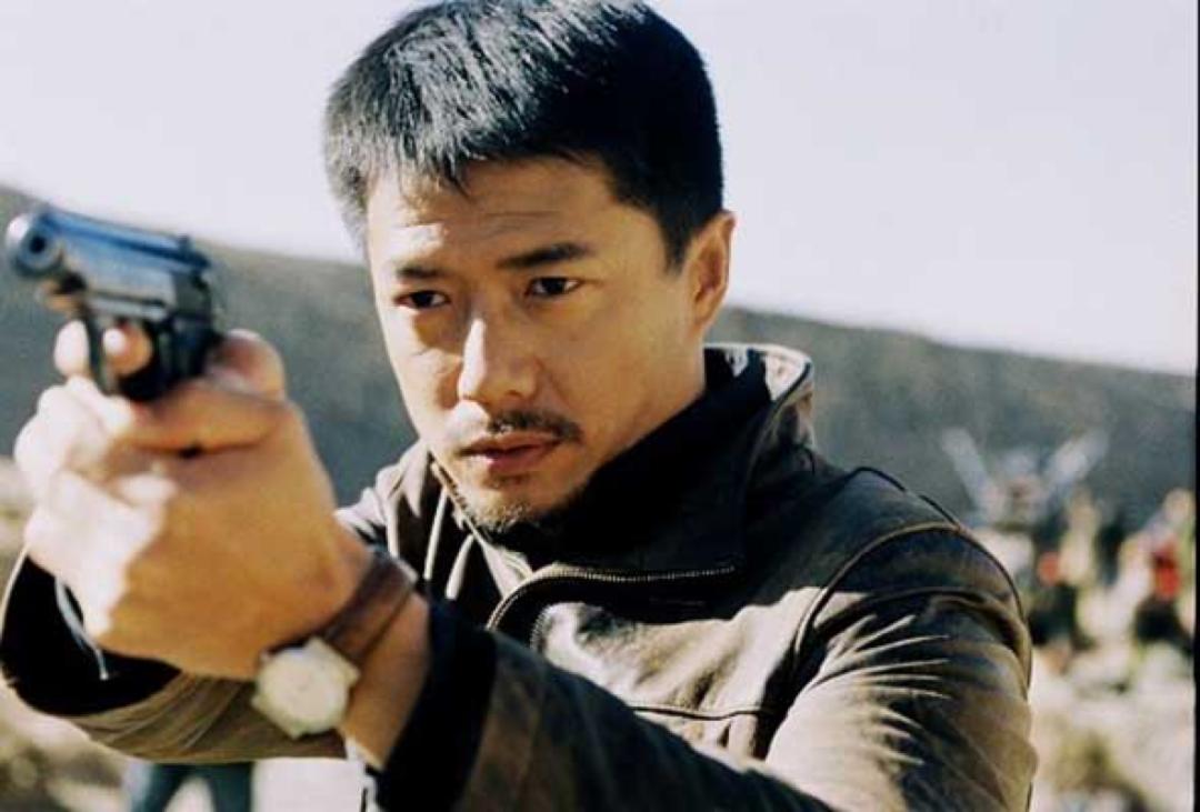 这一摔竟成内娱“性感天花板”，小鲜肉都比不上的“叔圈戏妖”