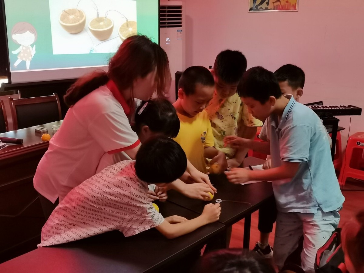 第五课：迅“电”流光之电学趣味课堂