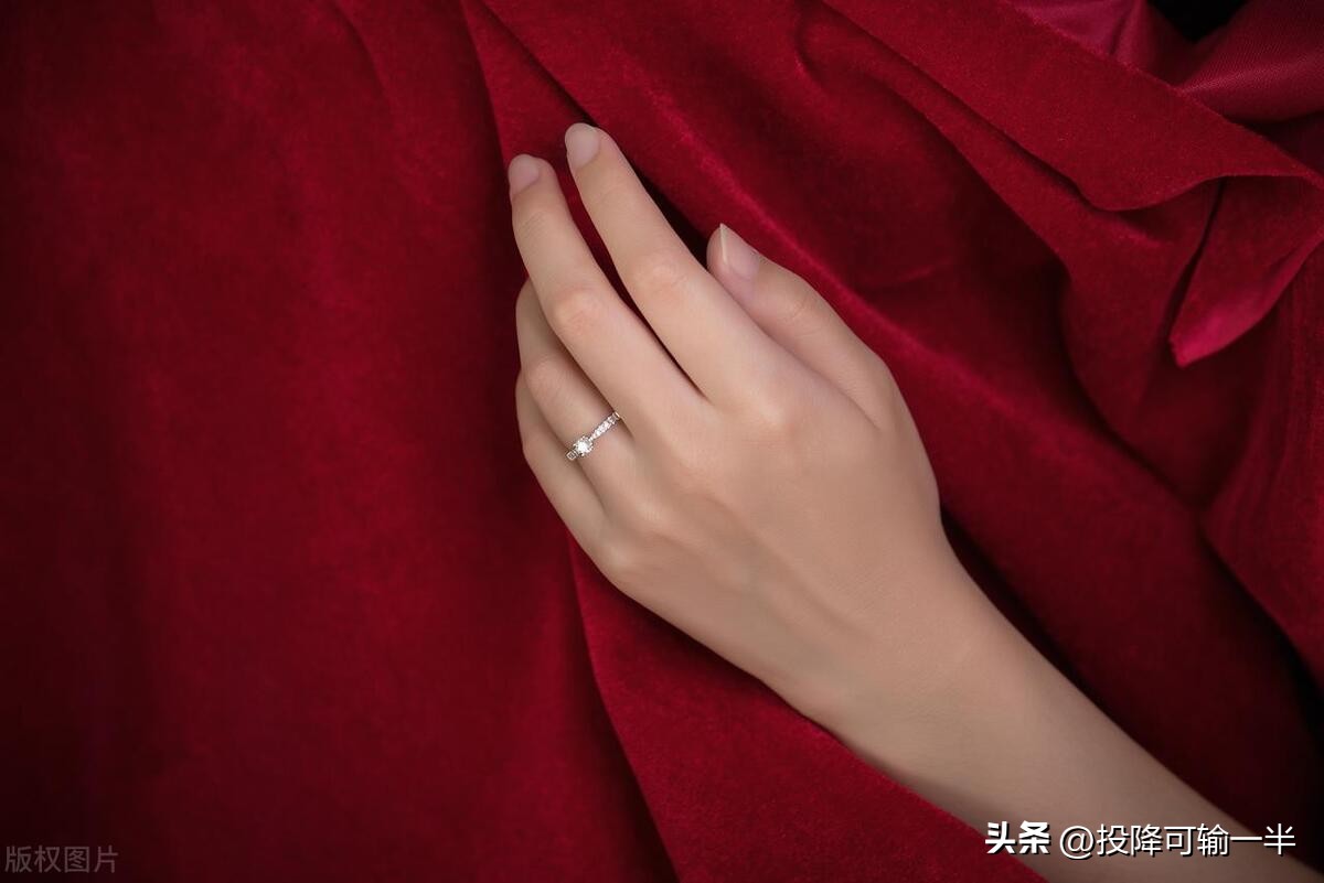 一直戴在不同手指的寓意,手上戴的每一个东西都有它的意义