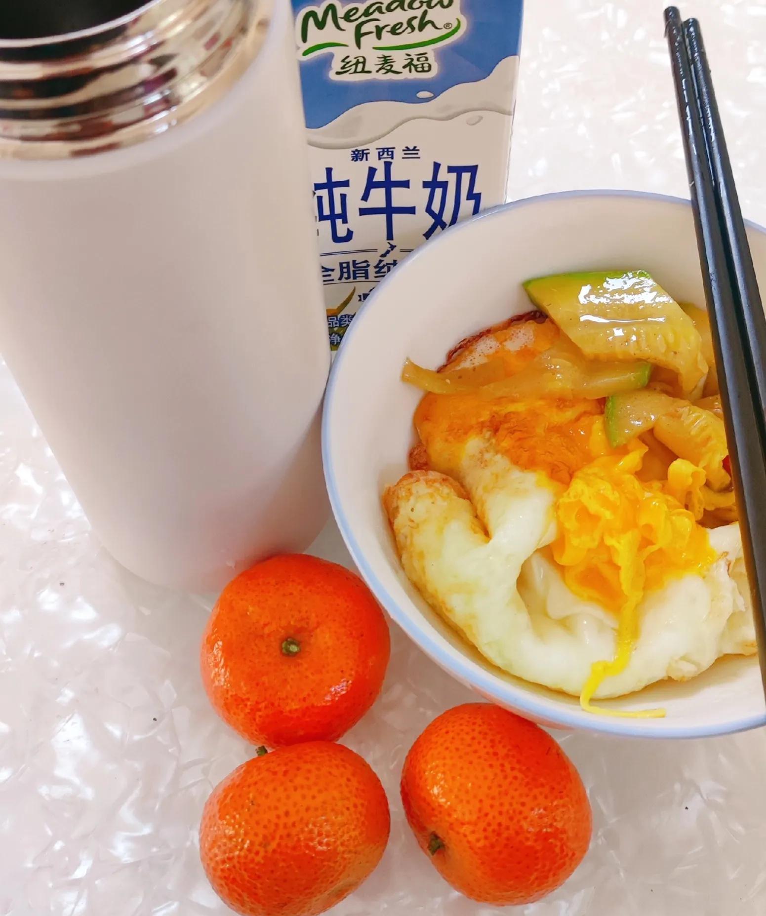 早吃晚饭对减肥有帮助么,减肥期间10点钟吃晚饭