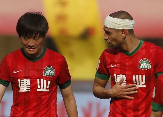 赵鹏到底能不能踢中卫,赵鹏能踢中卫吗