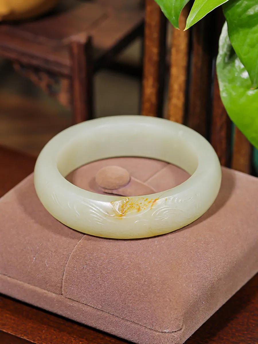 和田玉遇冷空气就变油润是好是坏,和田玉籽料怎么保养才能油润