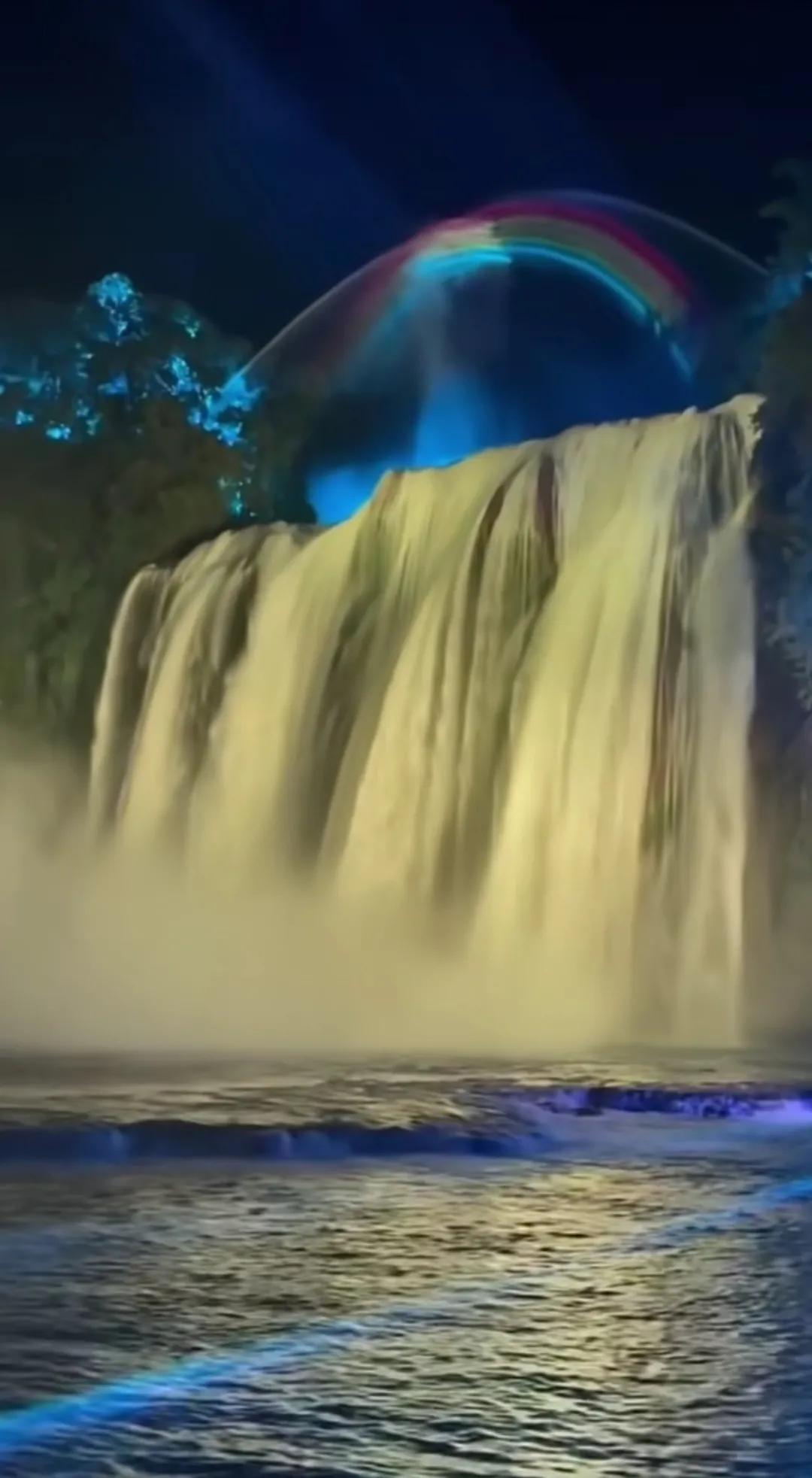 贵州旅游气势磅礴的黄果树瀑布,贵州著名的旅游景点黄果树瀑布