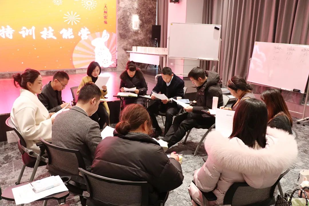 厉兵秣马全力冲刺,厉兵秣马备考砥砺奋进追梦