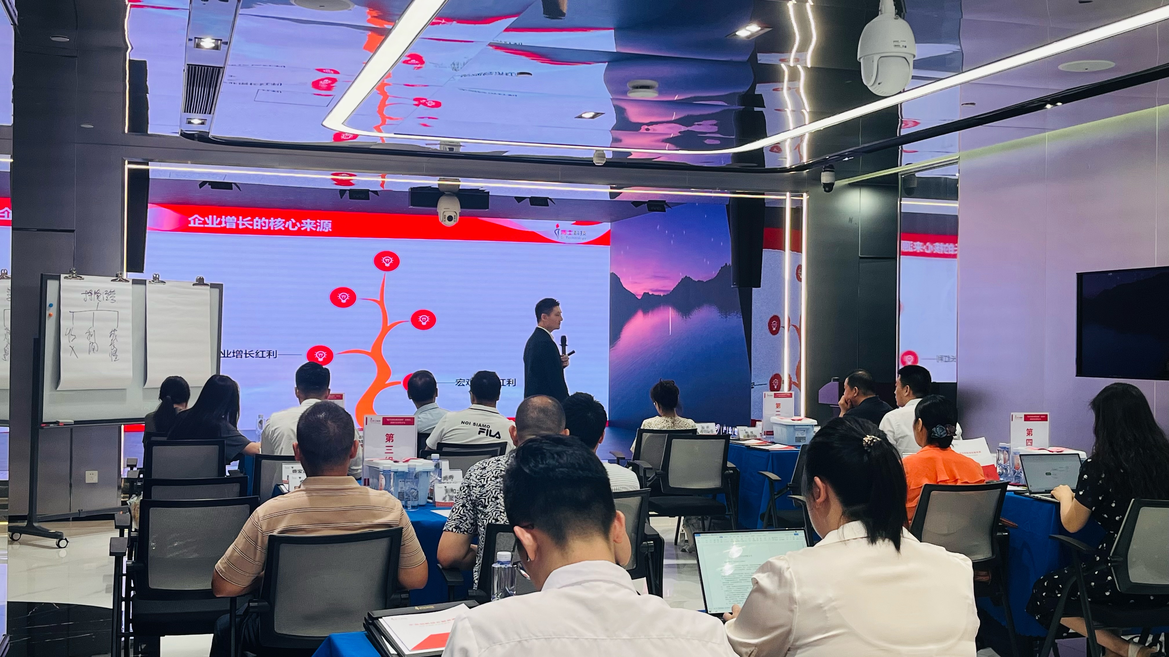 让科技创新为企业插上腾飞的翅膀,科技创新为企业拓宽转型的路子