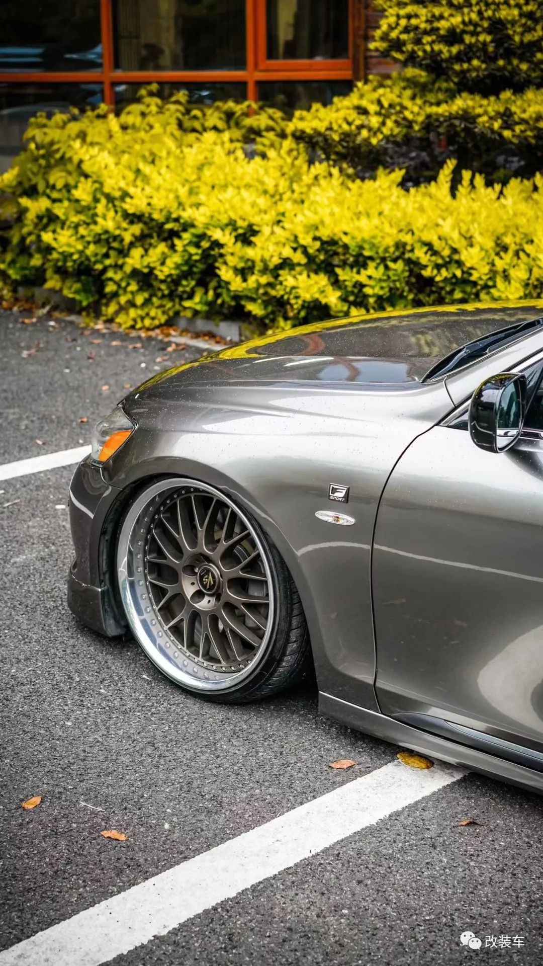 雷克萨斯gs300亮黑改装案例,本田思域适合刚毕业开吗