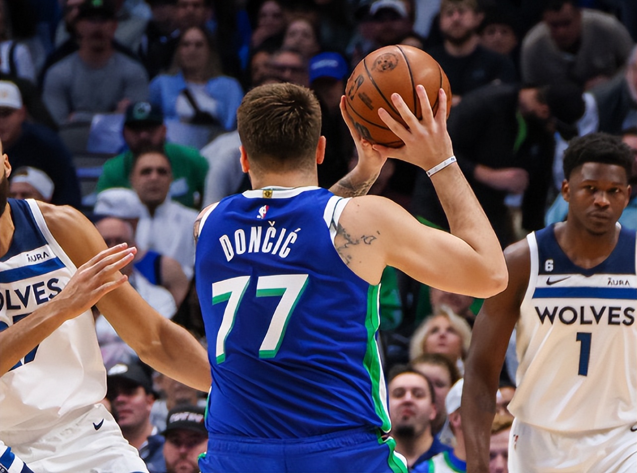 东欧合体两连败！交易后欧文变了个人，基德却没能兑现自己的承诺