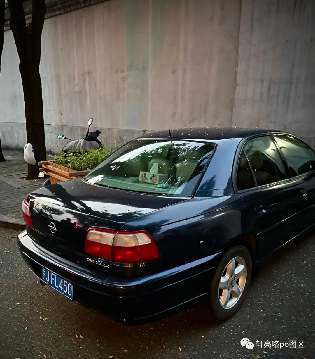 深圳02年白色车牌,深圳02式车牌还能用么