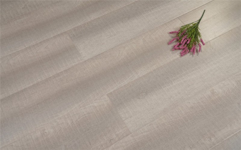 鹰牌地板,赢牌地板靠谱吗