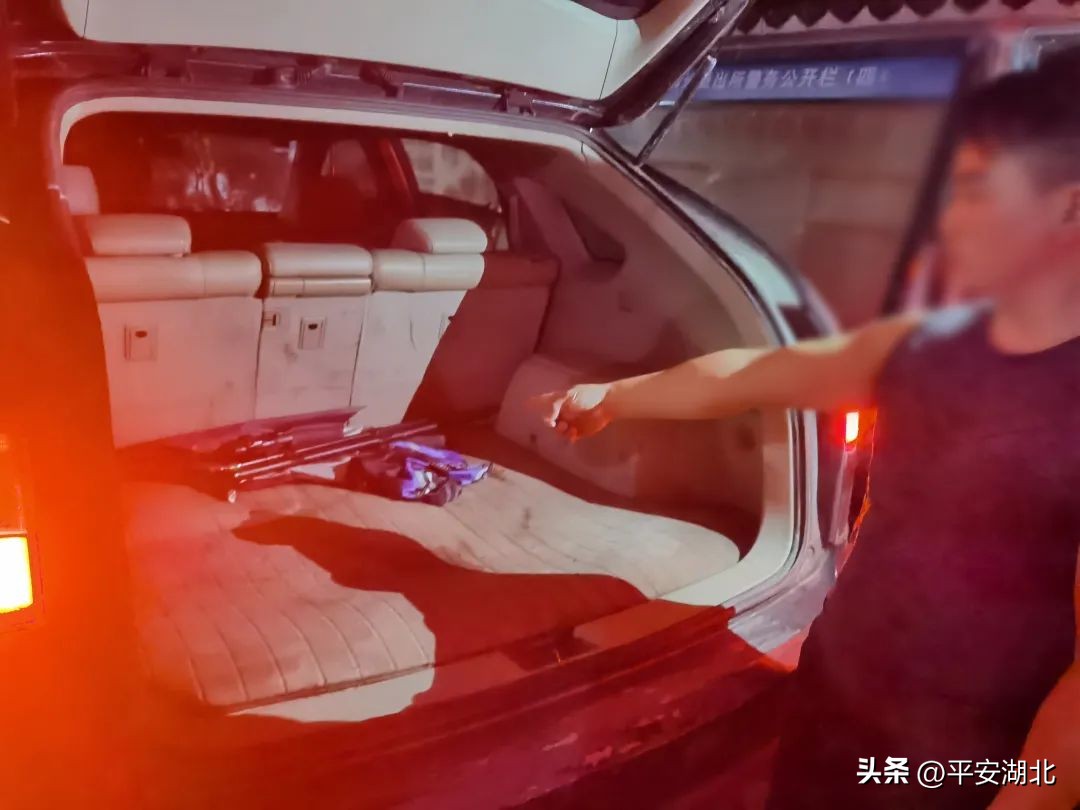 湖北公安【百日行动】|恩施：第二次夏夜治安巡查宣防集中统一行动，当晚抓获65人