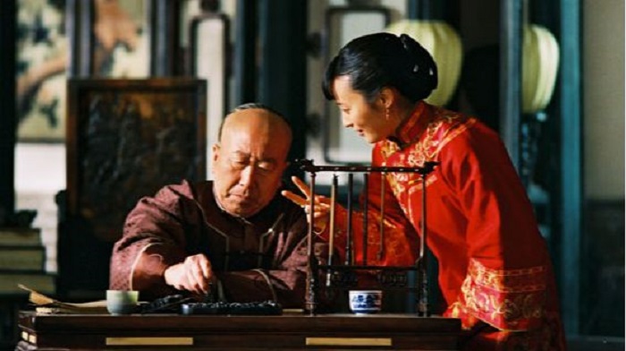 “亮财主”乔致庸：创晋商辉煌，89岁离世，子孙筹拍《乔家大院》