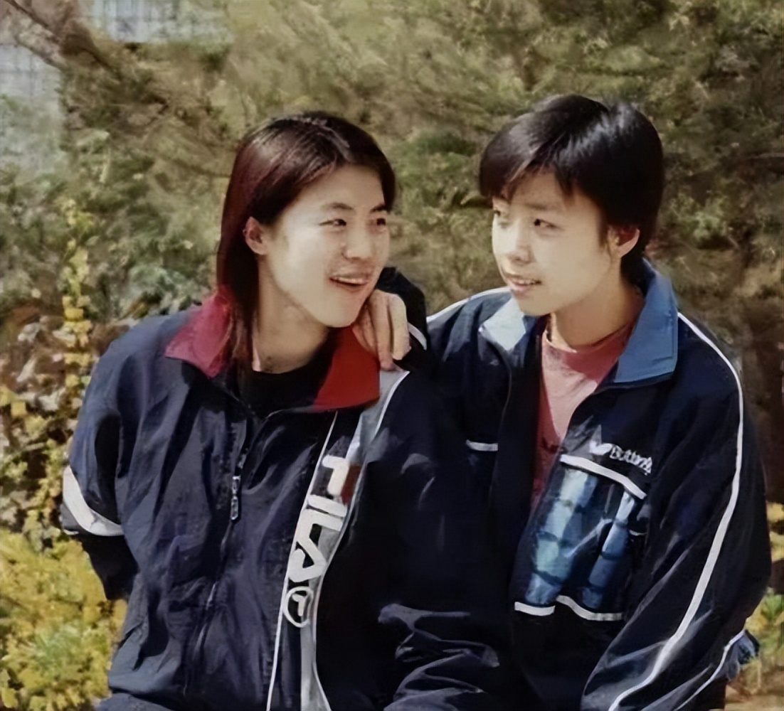 她是世界女乒第一人,大20岁老公与袁立同居12年,转身把她宠上天