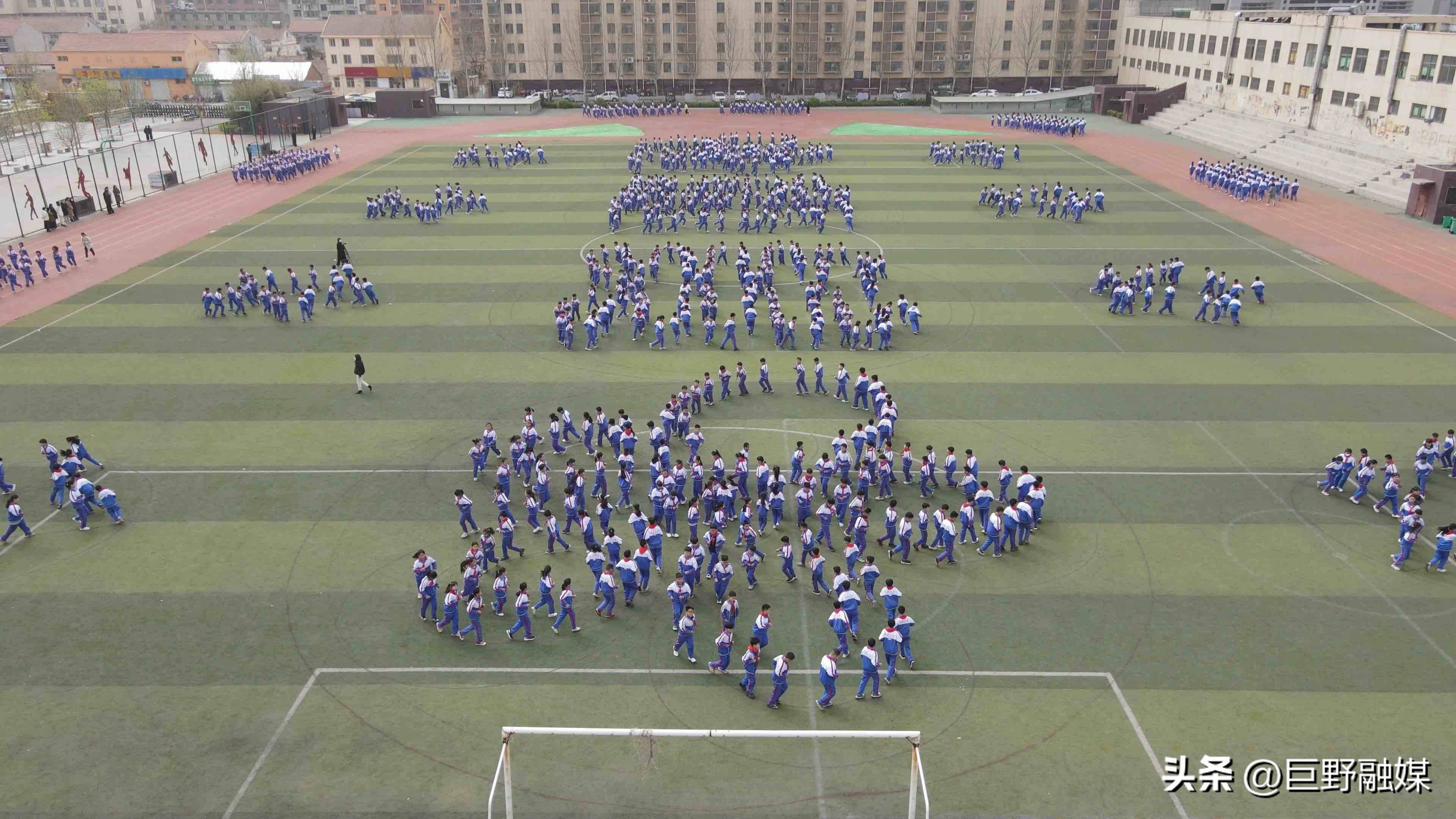 金凤路小学阳光大课间,实验小学阳光大课间