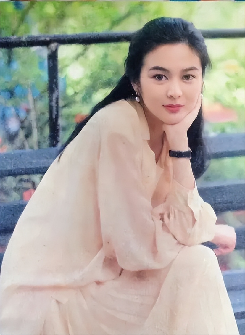 关之琳背了这么多年高尔夫球的黑锅，如今终于被刘銮雄澄清了！