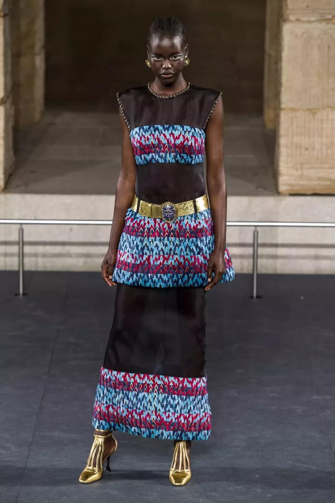 chanel衣服为啥贵,chanel女装贵吗