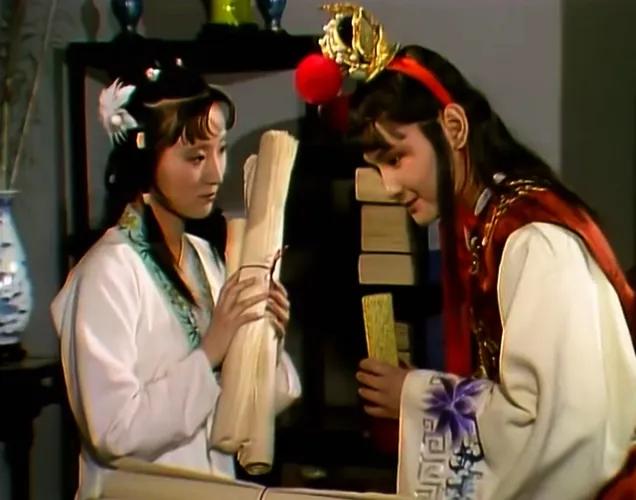 林黛玉到底是绛珠草还是潇湘妃子,林黛玉荷风竹韵