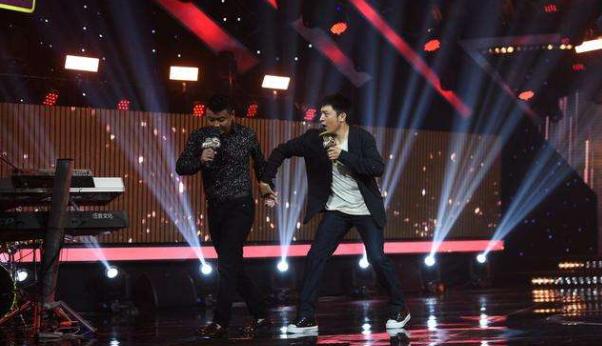 乒乓球冠军王皓简历,奥运冠军王皓和妻子现状