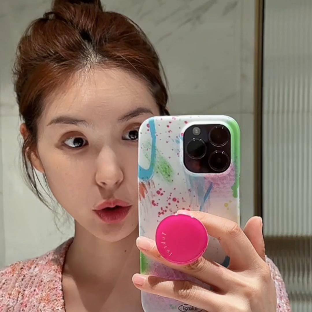 教脸部保养的老阿姨,67岁老阿姨教你全脸紧致