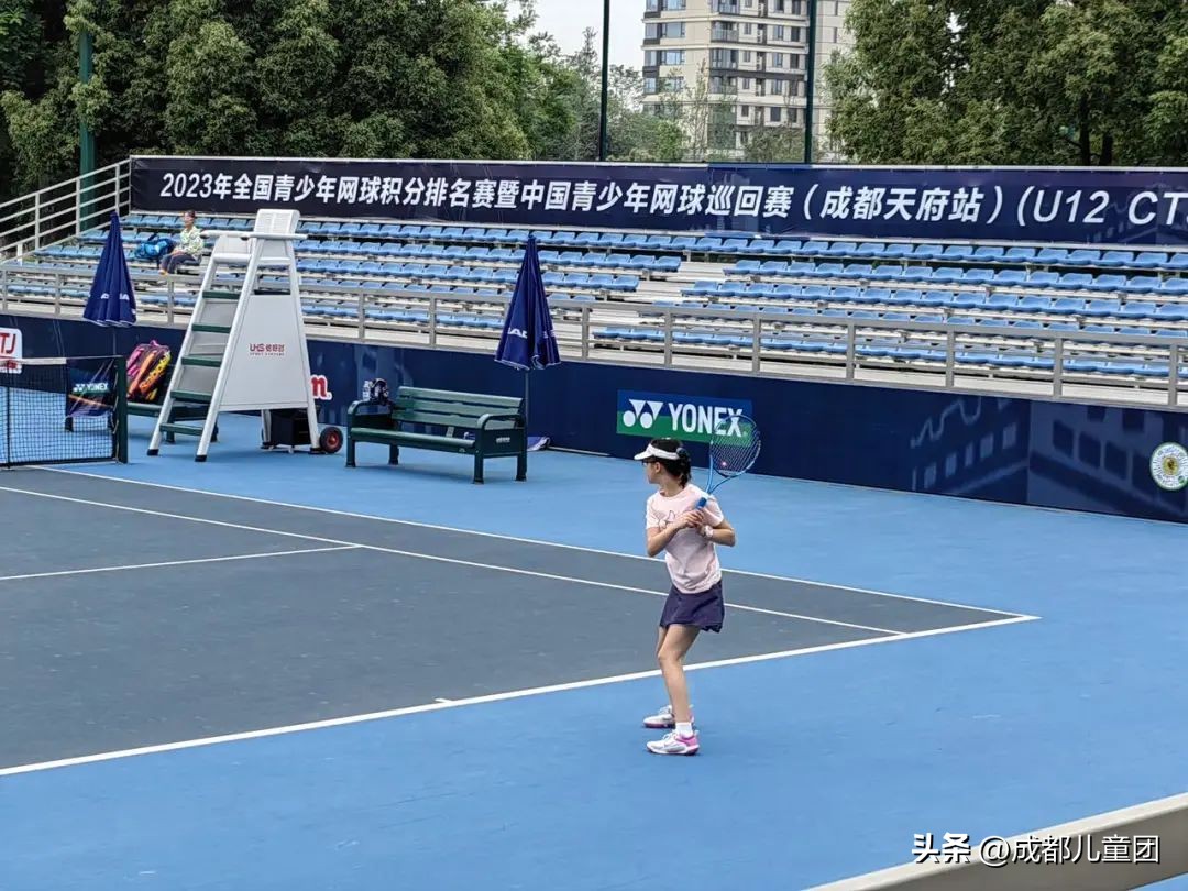 老球迷泪流满面,老球迷已泪流满面