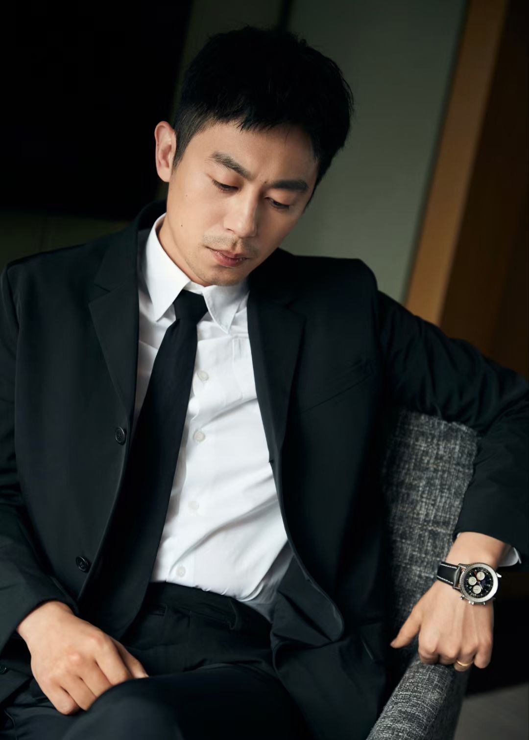 朱亚文:行走的荷尔蒙,男德天花板,他到底有什么魅力呢?