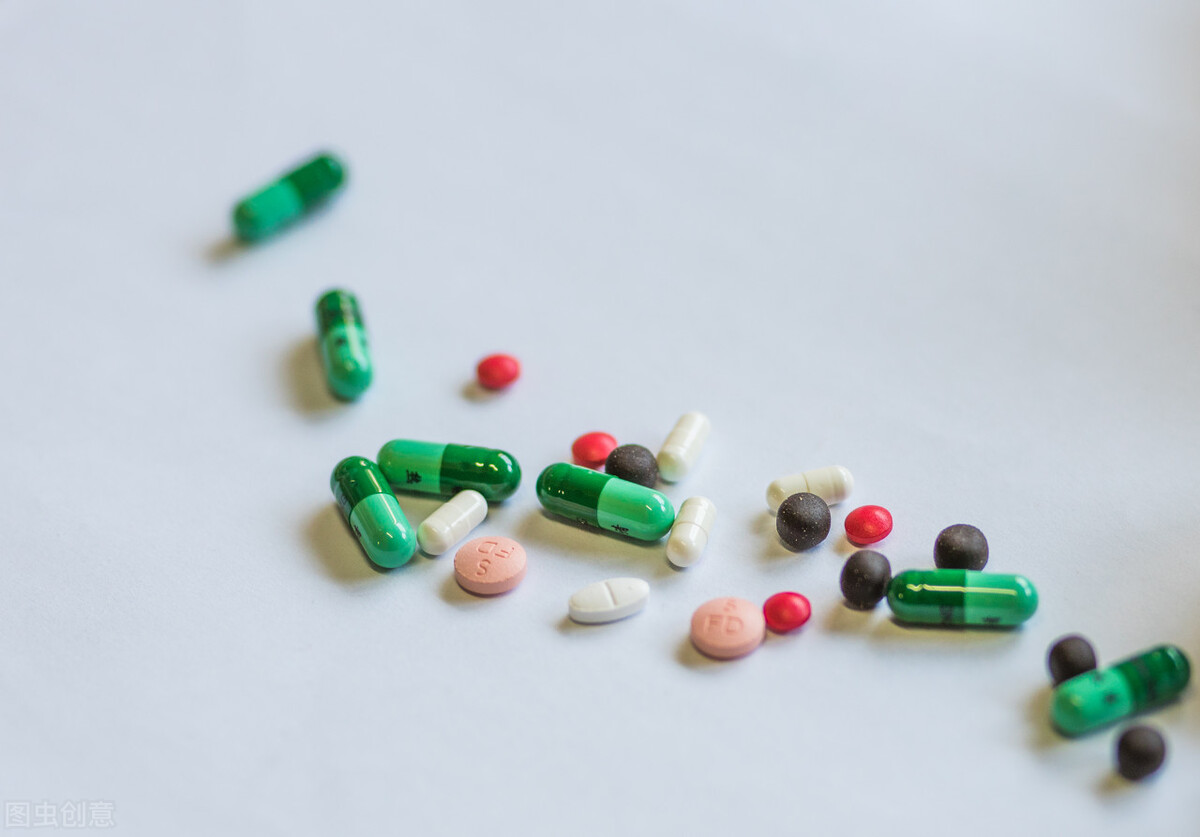 治疗湿热性前列腺炎中成药有哪些,针对前列腺炎尿频尿急的中草药