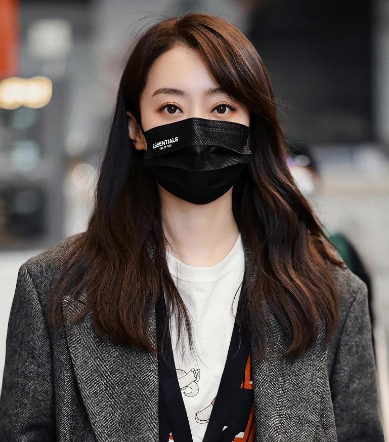 张小斐穿衣品味真不俗,张小斐晒生日视频